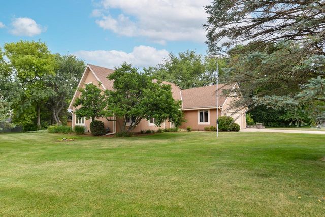 W270N6983 Woodland Oaks DRIVE, Lisbon, WI 53089