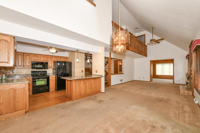 W270N6983 Woodland Oaks DRIVE, Lisbon, WI 53089