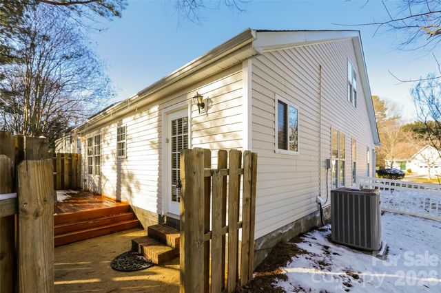 5022 Silabert Avenue, Charlotte, NC 28205