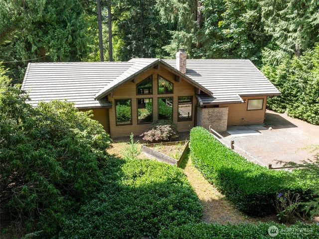 18461 Ballinger Way NE, Lake Forest Park, WA 98155