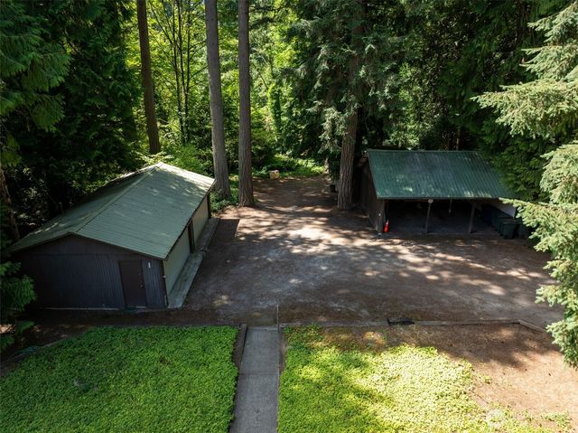 18461 Ballinger Way NE, Lake Forest Park, WA 98155