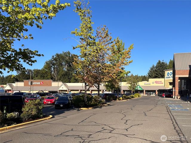 18461 Ballinger Way NE, Lake Forest Park, WA 98155