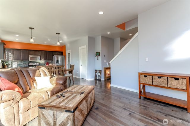 6820 9th Street E, Fife, WA 98424