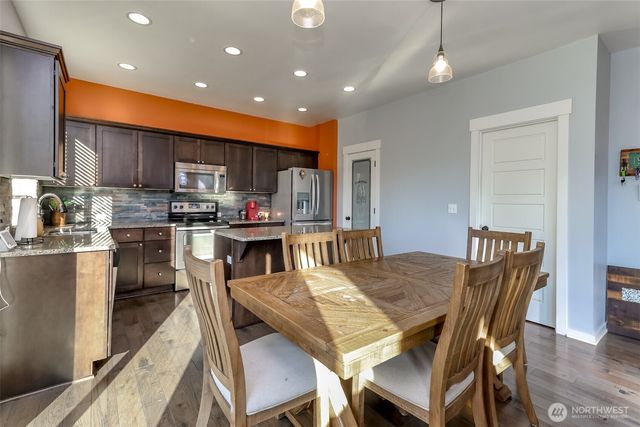 6820 9th Street E, Fife, WA 98424