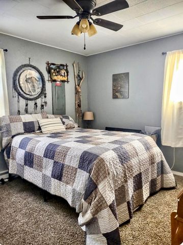 160 Clark Street, Taneyville, MO 65759