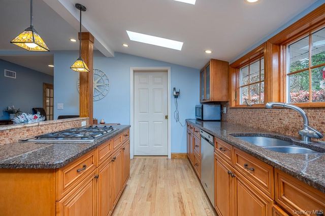 101 Hickory Hill Road, Tappan, NY 10983