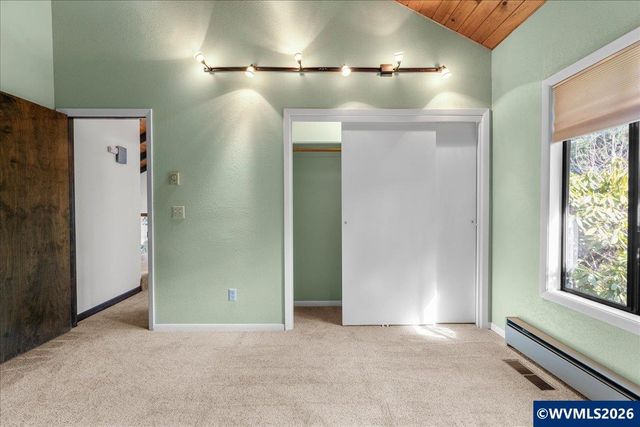 3904 Viewcrest Rd S, Salem, OR 97302