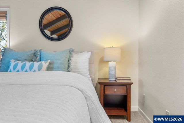 3904 Viewcrest Rd S, Salem, OR 97302