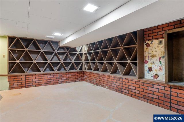 3904 Viewcrest Rd S, Salem, OR 97302