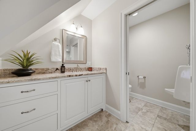 4 South Grater Road, Merrimack, NH 03054