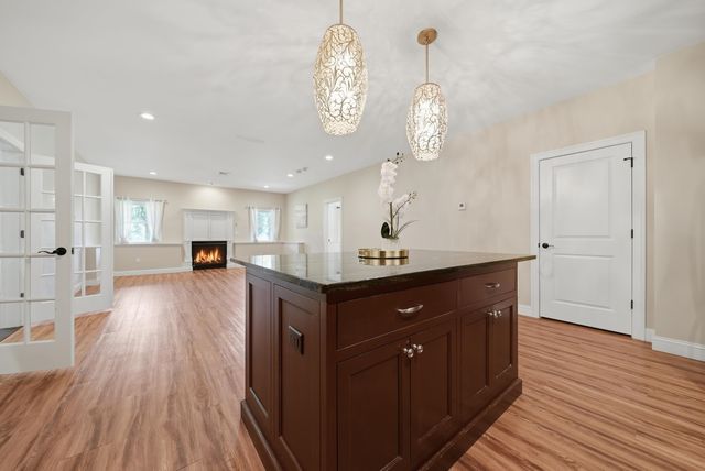 4 South Grater Road, Merrimack, NH 03054