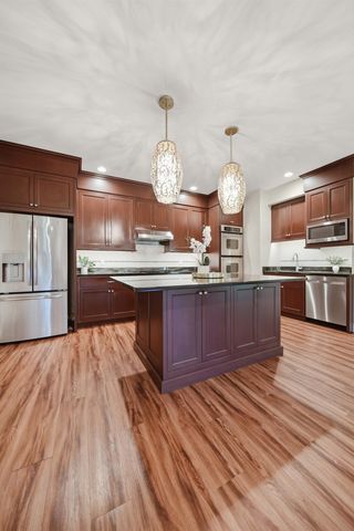 4 South Grater Road, Merrimack, NH 03054