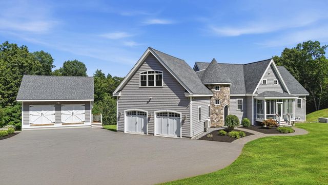 4 South Grater Road, Merrimack, NH 03054