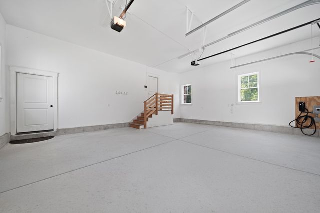 4 South Grater Road, Merrimack, NH 03054