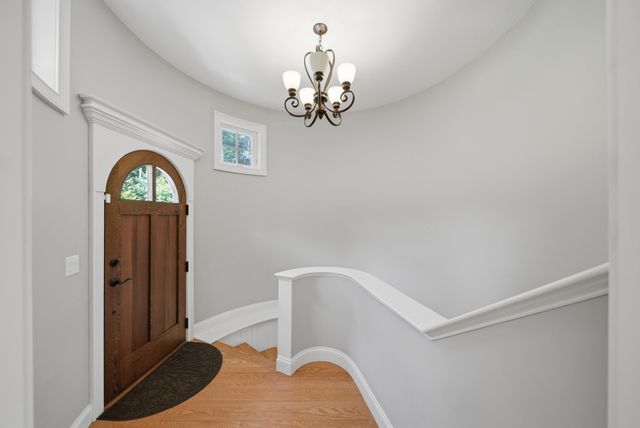4 South Grater Road, Merrimack, NH 03054