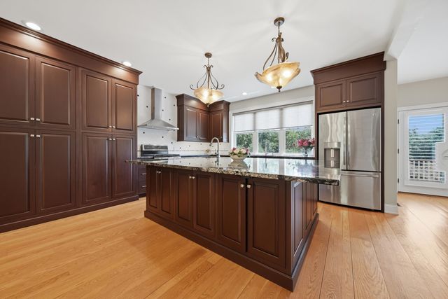 4 South Grater Road, Merrimack, NH 03054