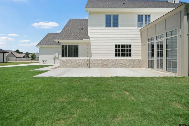 12366 Harlon St, Flint, TX 75762