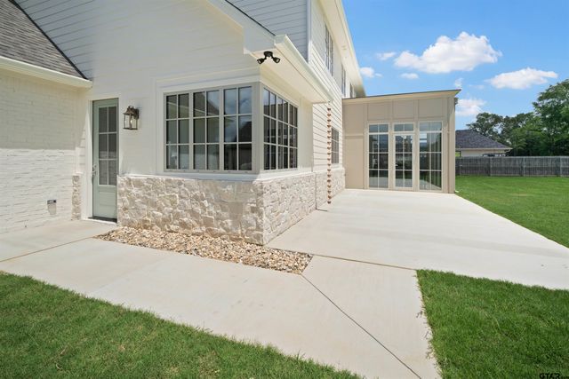 12366 Harlon St, Flint, TX 75762
