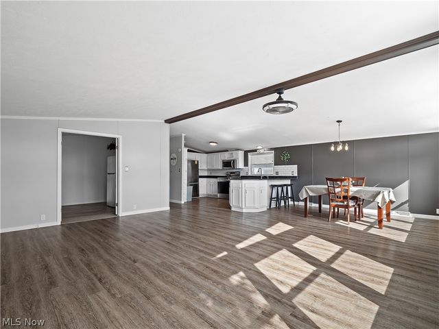 8 Emerald Lane Lane, Olmsted Twp, OH 44138