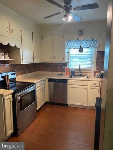 320 GREYSTONE RD, York, PA 17402