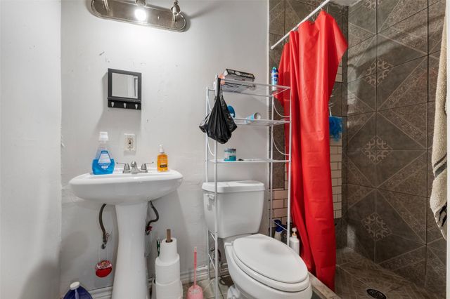 12022 Meadowpass Street, Houston, TX 77076