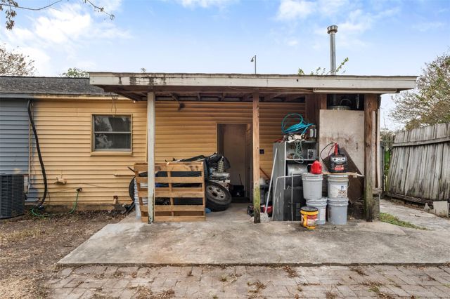 12022 Meadowpass Street, Houston, TX 77076