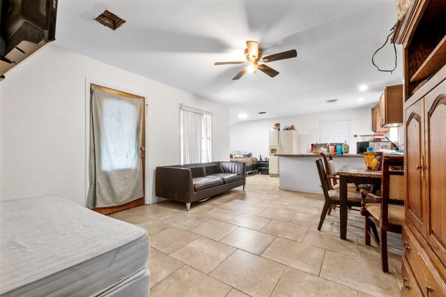 12022 Meadowpass Street, Houston, TX 77076