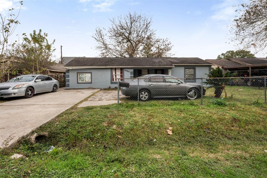 12022 Meadowpass Street, Houston, TX 77076