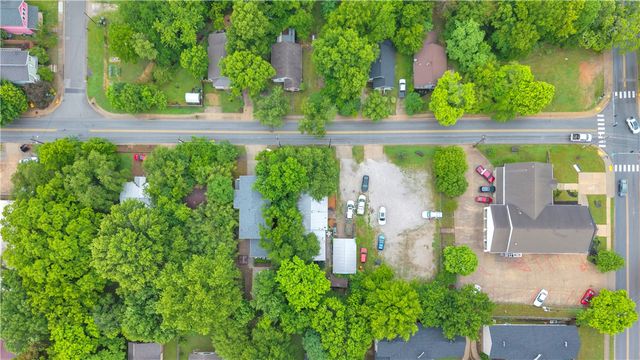 27 Martin Luther King Jr Boulevard, Fayetteville, AR 72701