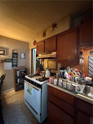 27 Martin Luther King Jr Boulevard, Fayetteville, AR 72701
