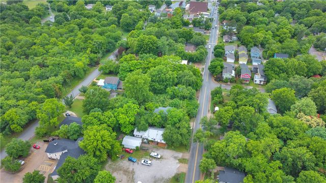 27 Martin Luther King Jr Boulevard, Fayetteville, AR 72701