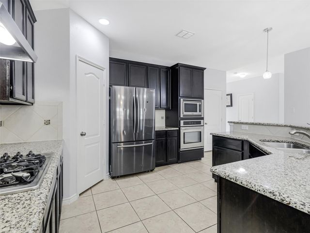 1916 Gayla Creek Drive, Little Elm, TX 75068