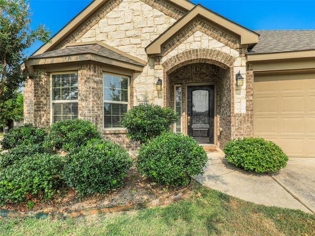 1916 Gayla Creek Drive, Little Elm, TX 75068
