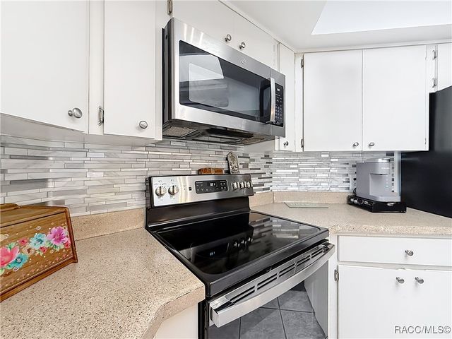 421 W Blueflax Court, Beverly Hills, FL 34465