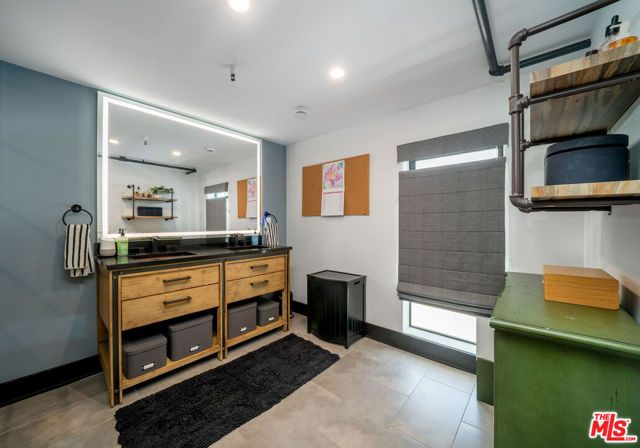 4115 Glencoe Avenue 302, Marina Del Rey, CA 90292