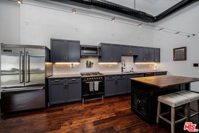 4115 Glencoe Avenue 302, Marina Del Rey, CA 90292