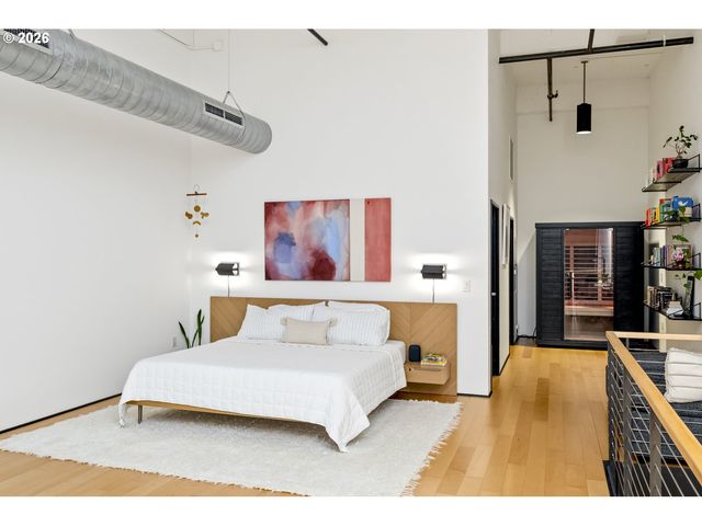 1400 Nw IRVING St 723, Portland, OR 97209