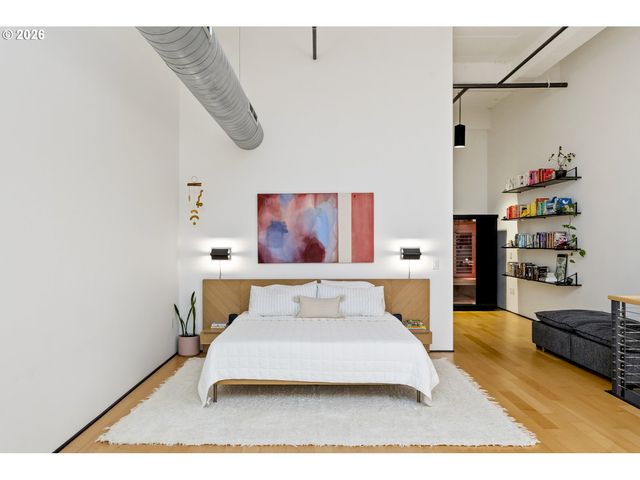 1400 Nw IRVING St 723, Portland, OR 97209