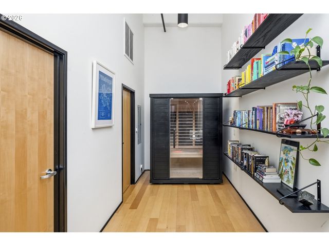 1400 Nw IRVING St 723, Portland, OR 97209