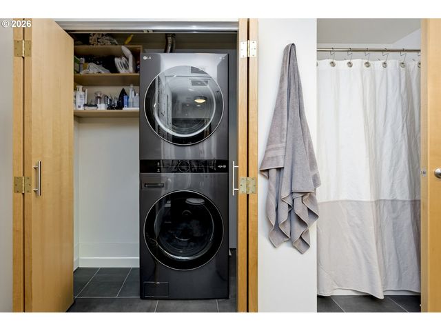 1400 Nw IRVING St 723, Portland, OR 97209