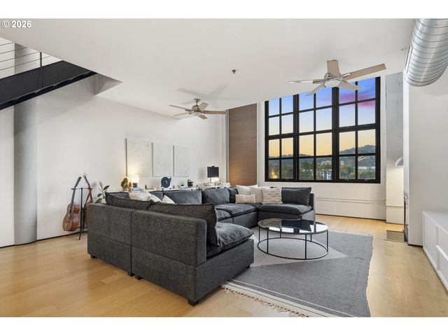 1400 Nw IRVING St 723, Portland, OR 97209
