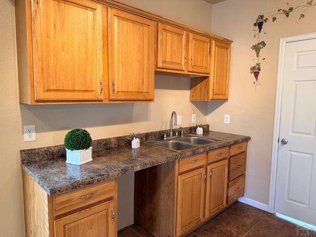 1809 Spruce St, Pueblo, CO 81004