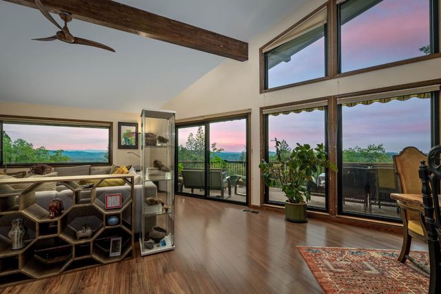 16105 John Way, Grass Valley, CA 95949