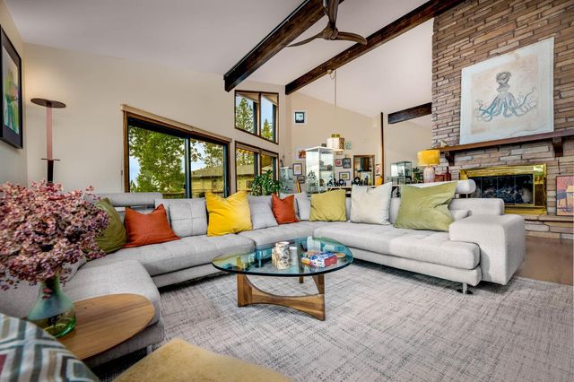 16105 John Way, Grass Valley, CA 95949