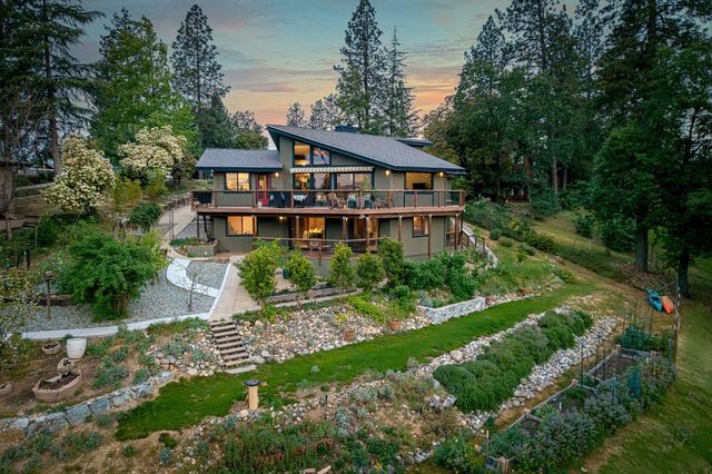 16105 John Way, Grass Valley, CA 95949