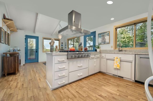 16105 John Way, Grass Valley, CA 95949