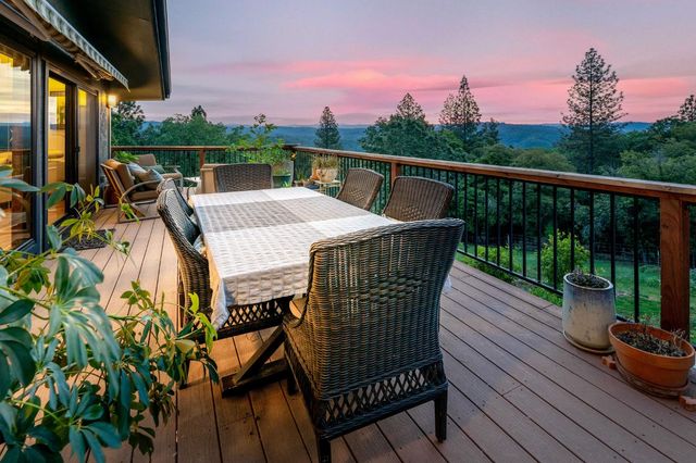 16105 John Way, Grass Valley, CA 95949