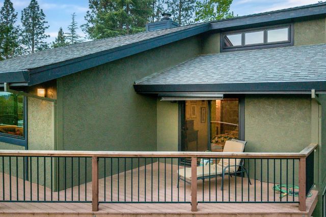 16105 John Way, Grass Valley, CA 95949