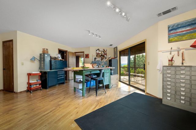 16105 John Way, Grass Valley, CA 95949