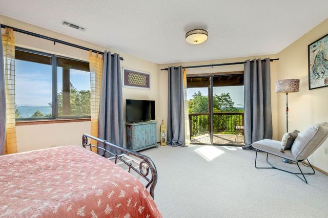 16105 John Way, Grass Valley, CA 95949